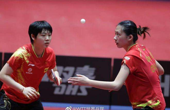 年丹麦羽毛 年丹麦羽毛