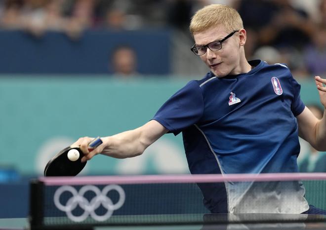 伏和激烈竞 伏和激烈竞