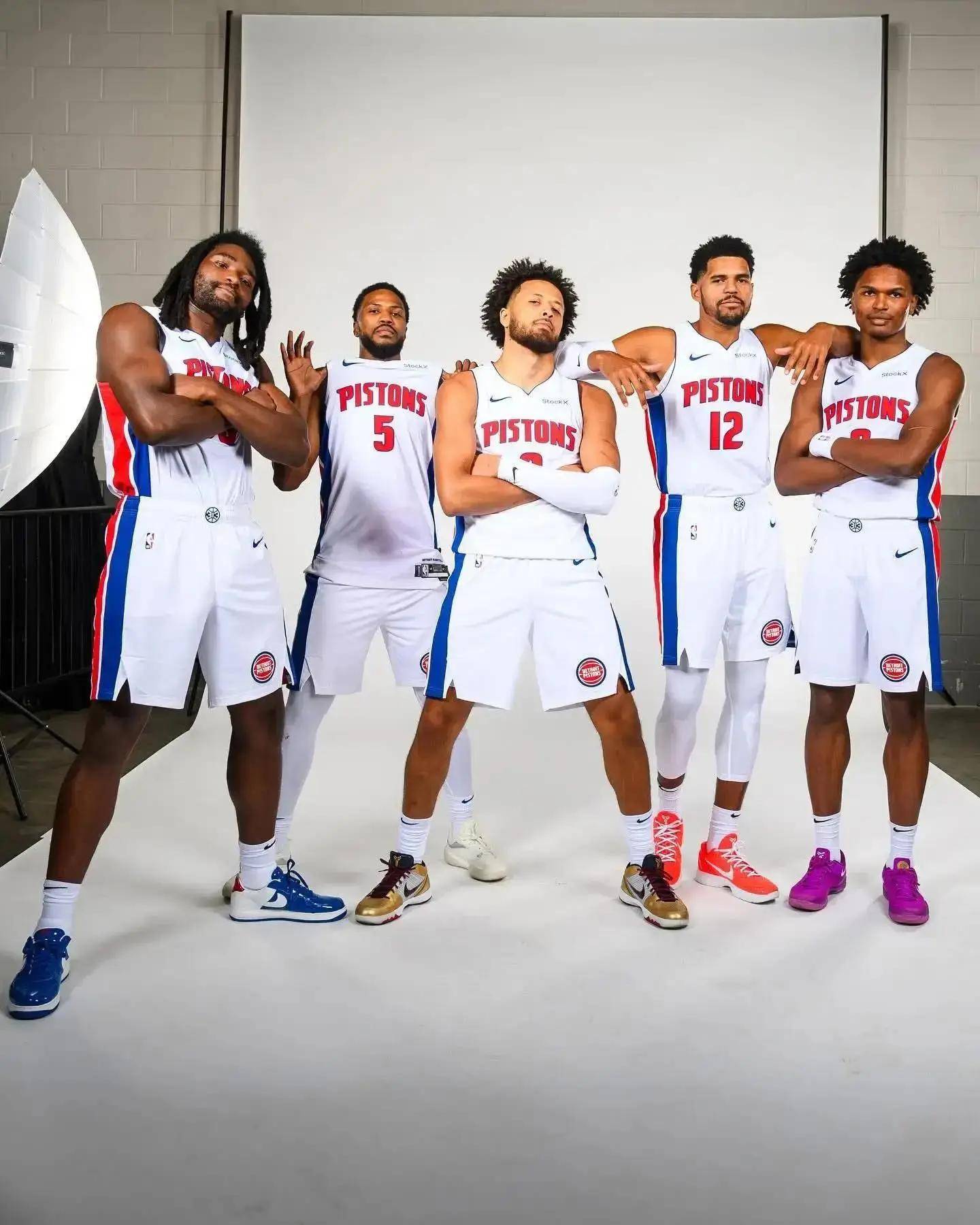 而在信息充 而在信息充