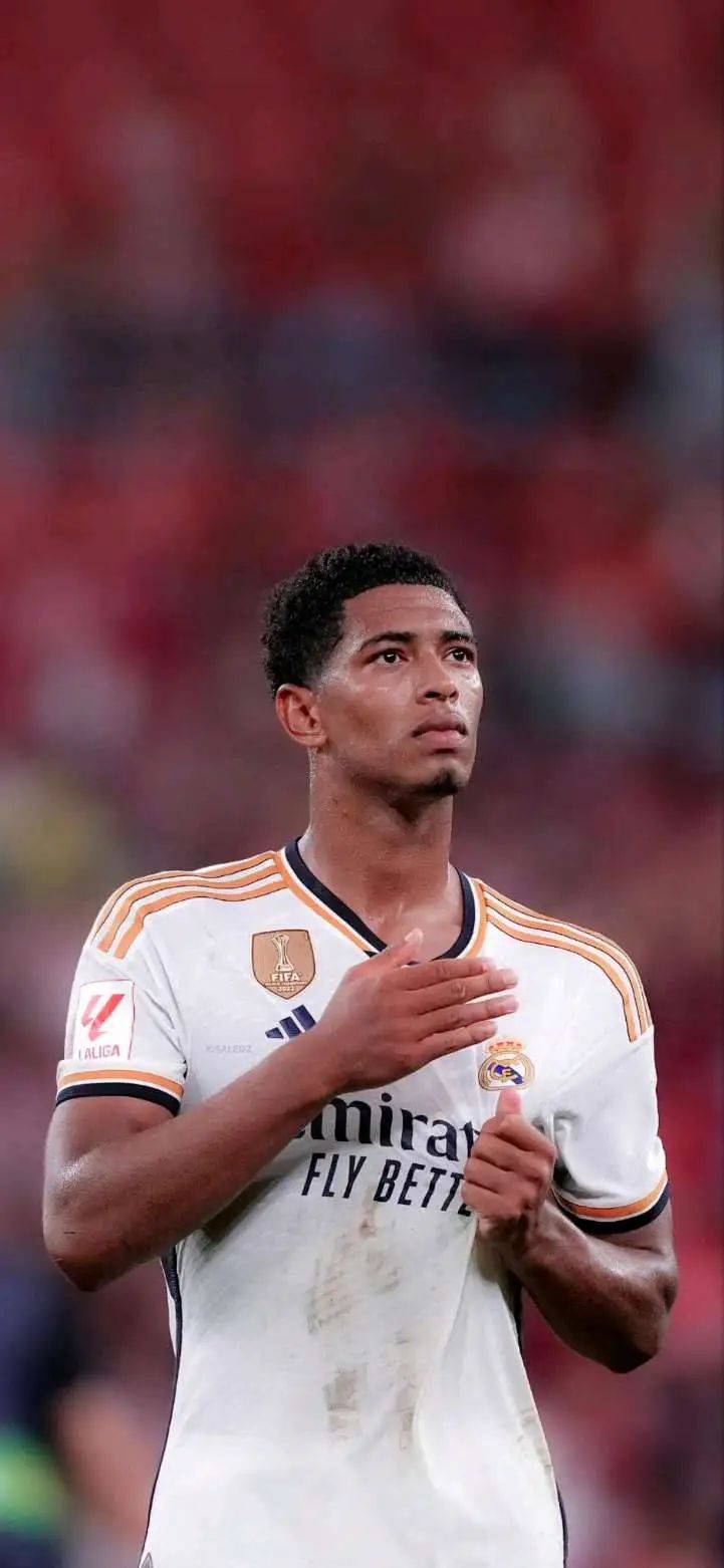 随即以三人 随即以三人